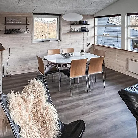 Awesome In Haderslev With Kitchen Tatil Evi Diernæs